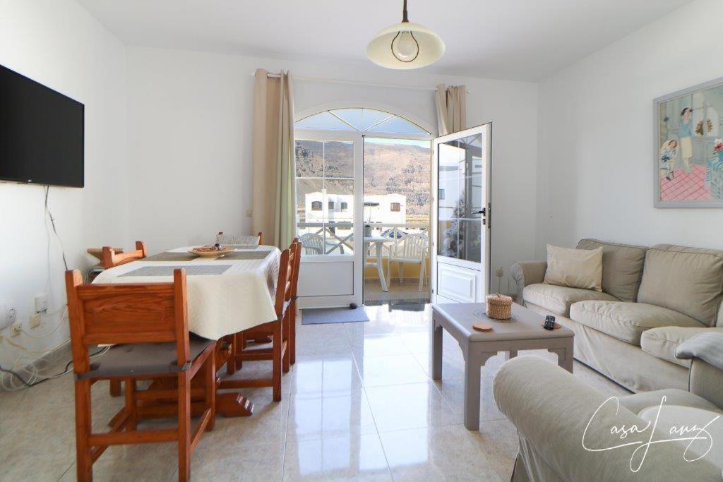 Cliff View Orzola Apartment Екстериор снимка